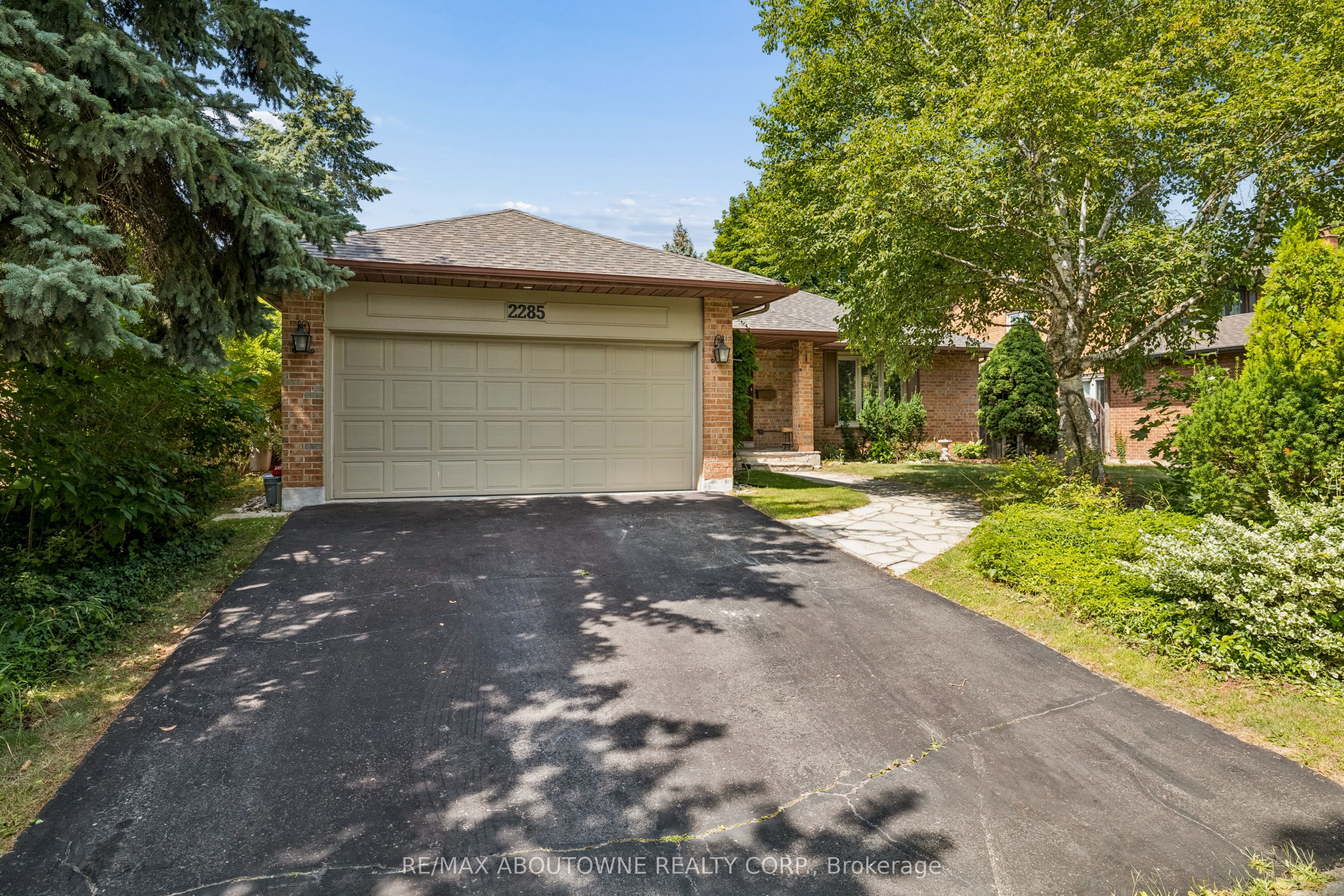 2285 Dunedin Road