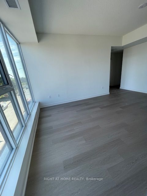 859 The Queensway N/A 218