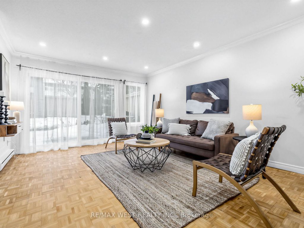 Photo of 246 Milestone Crescent #117, Aurora, ON L4G 3M2 (MLS # N12995268)