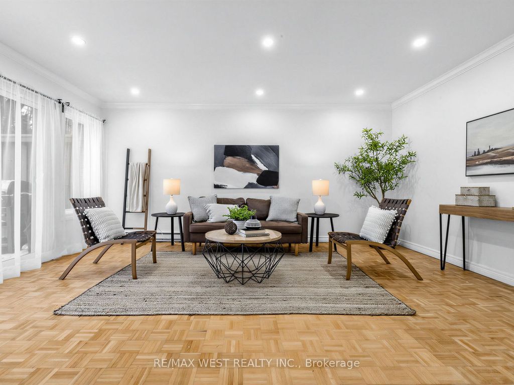 Photo of 246 Milestone Crescent #117, Aurora, ON L4G 3M2 (MLS # N12995268)