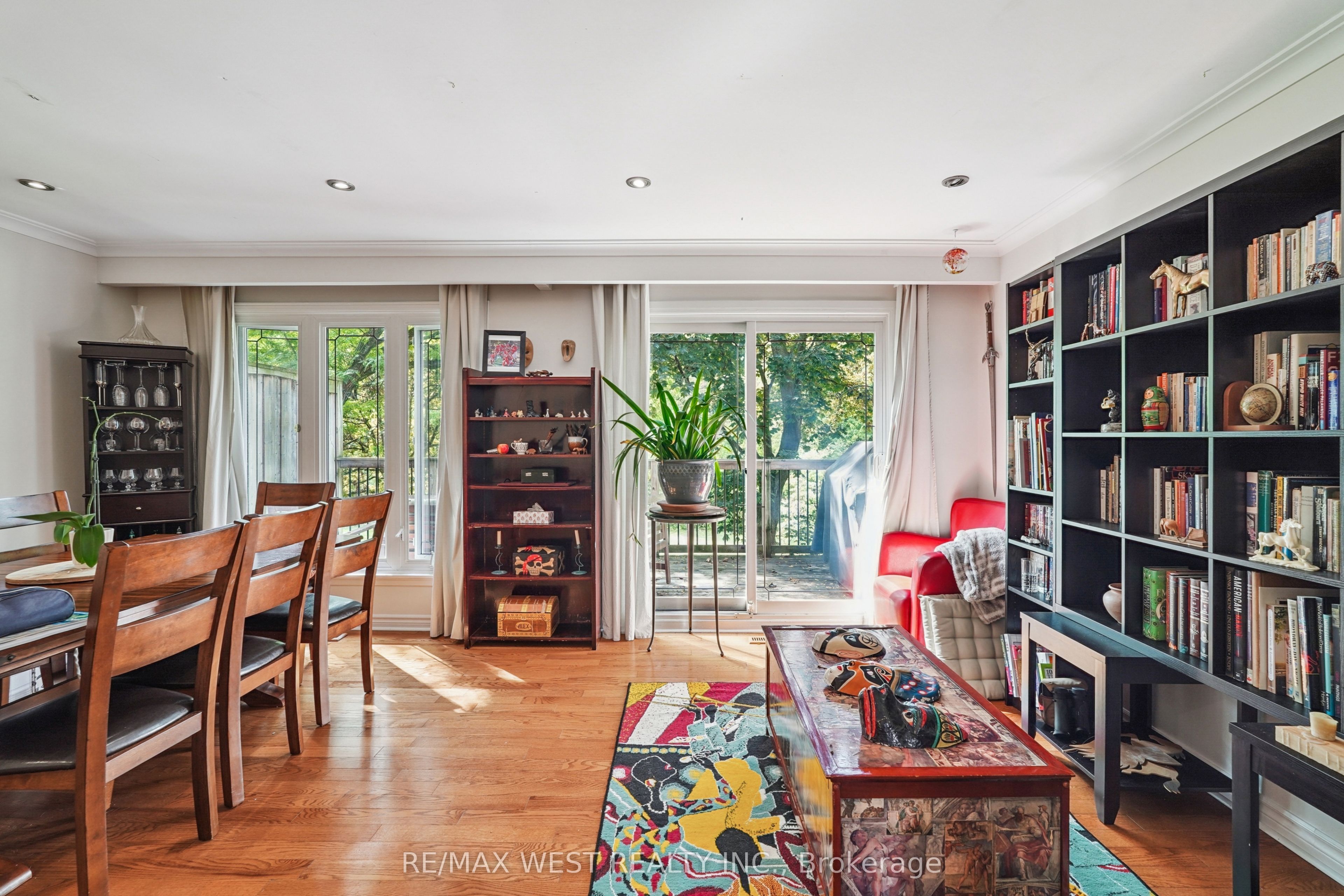 52 Old Burnhamthorpe Road 2