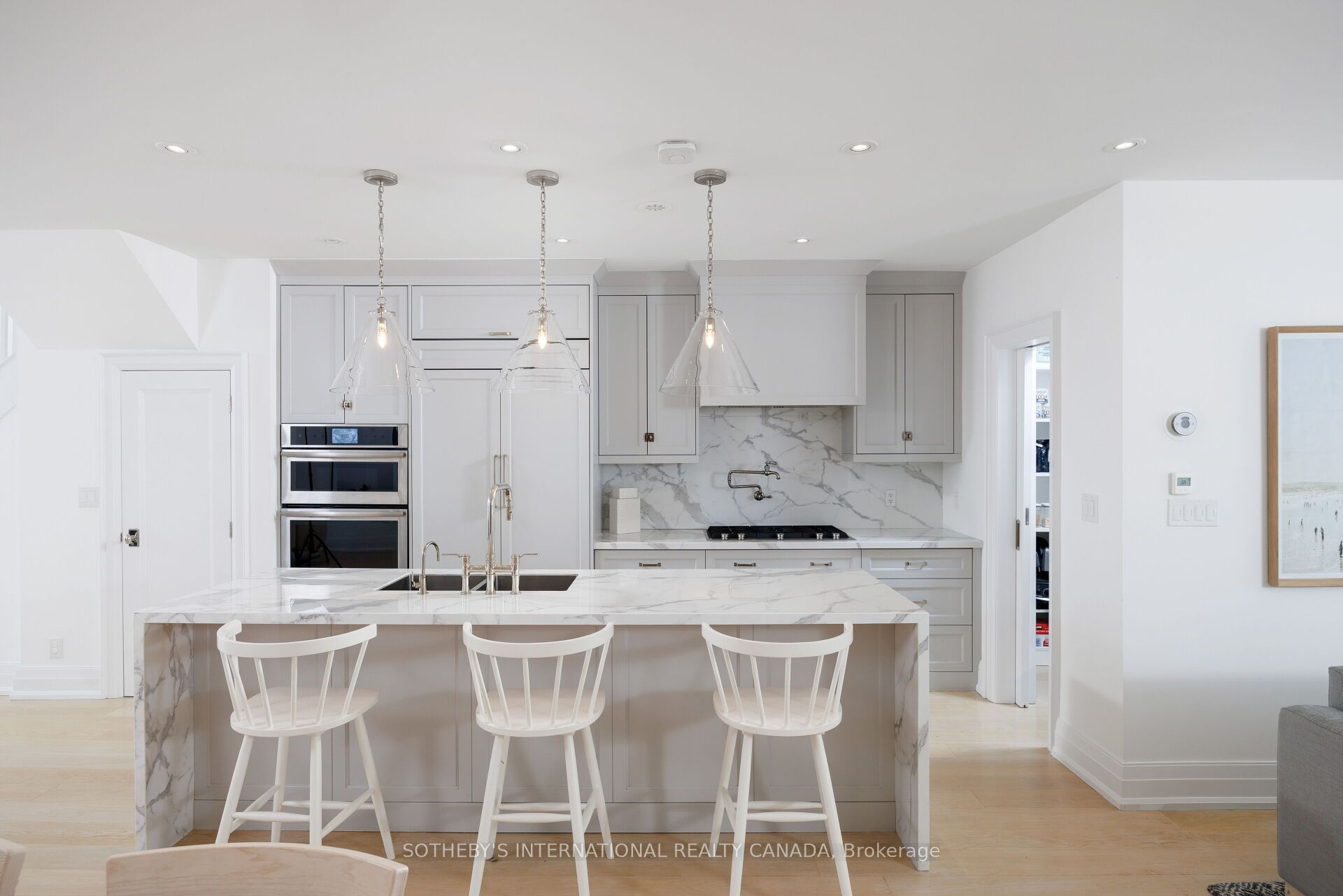 12 Hewitt Avenue
