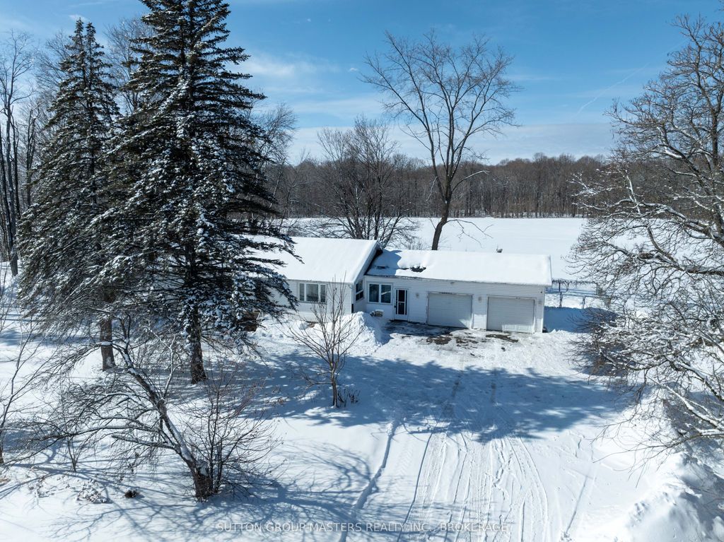 Photo of 3248 Highway 32 Highway, Leeds and the Thousand Islands, ON K0H 2N0 (MLS # X12815892)