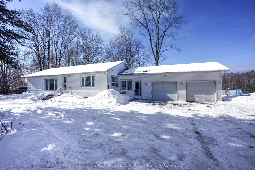 Photo of 3248 Highway 32 Highway, Leeds and the Thousand Islands, ON K0H 2N0 (MLS # X12815892)