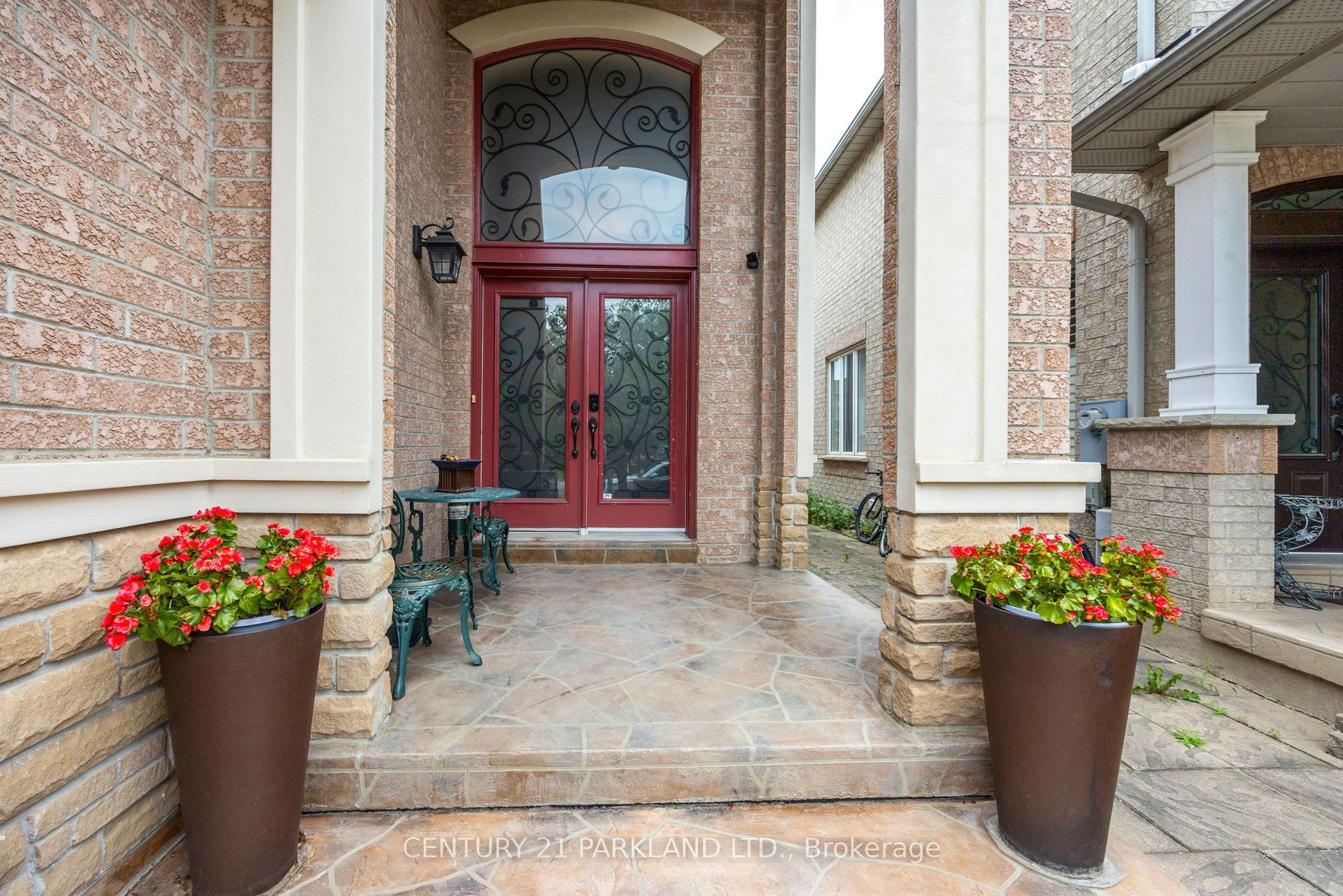 40 Lady Fern Drive