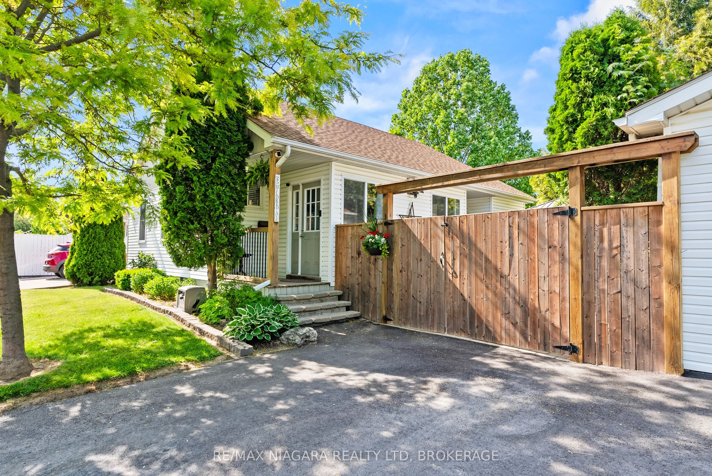 25 MILDRED Avenue