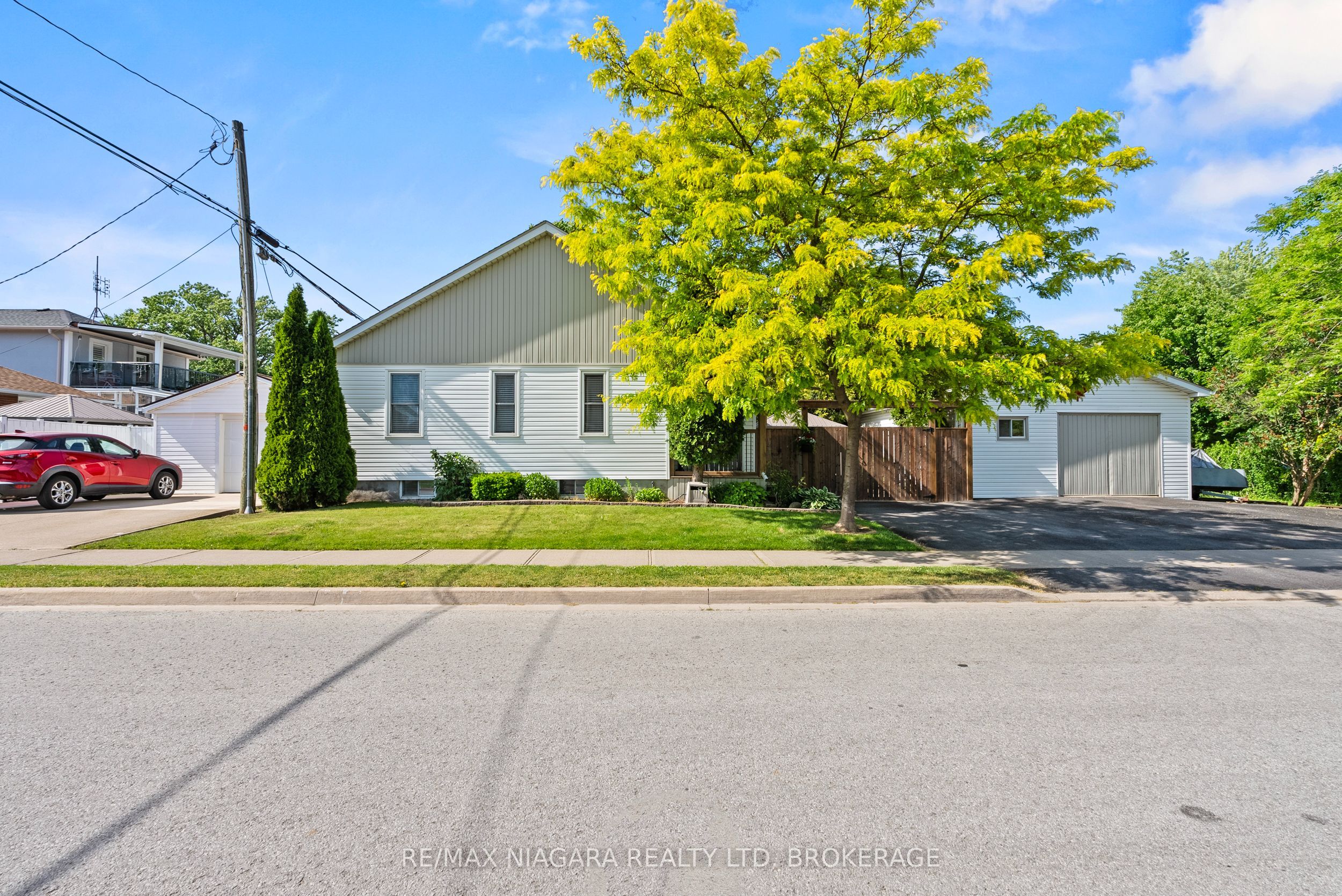 25 MILDRED Avenue
