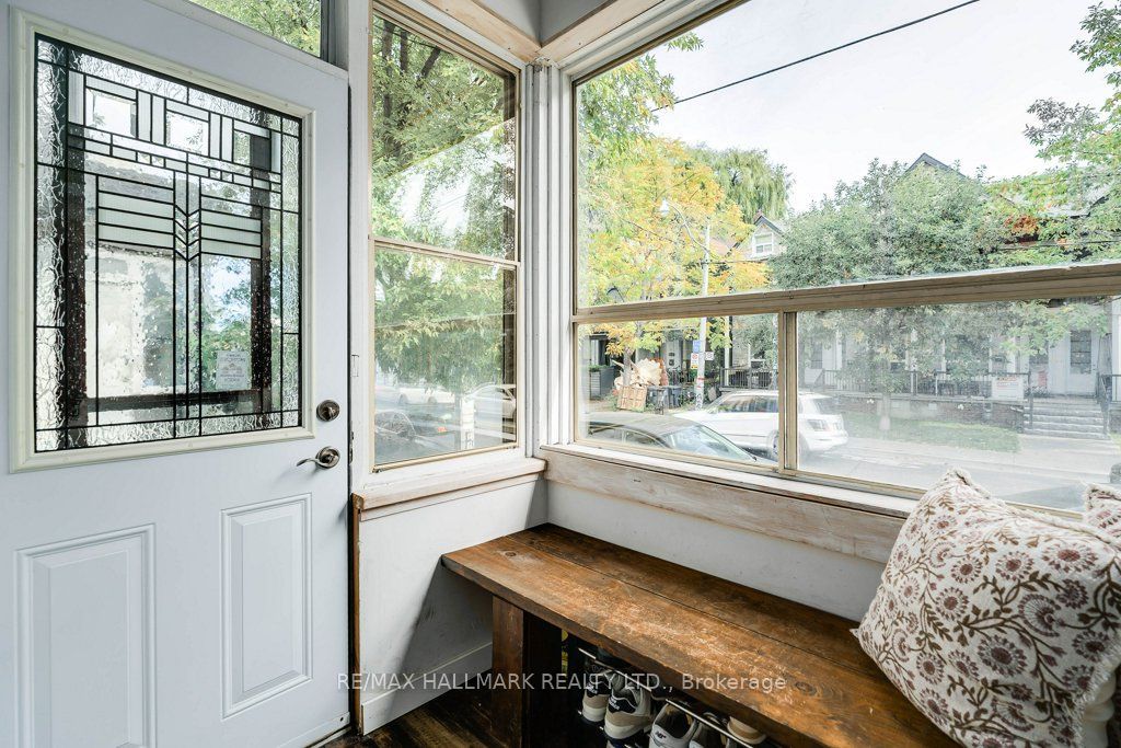 Photo of 502 Lansdowne Avenue, Toronto, ON M6H 3Y3 (MLS # C14024146)