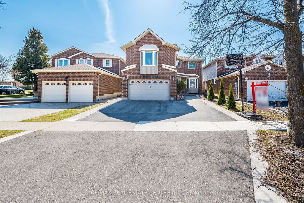 Photo of 4 Howell Street, Brampton, ON L6Y 3J6 (MLS # W12986218)