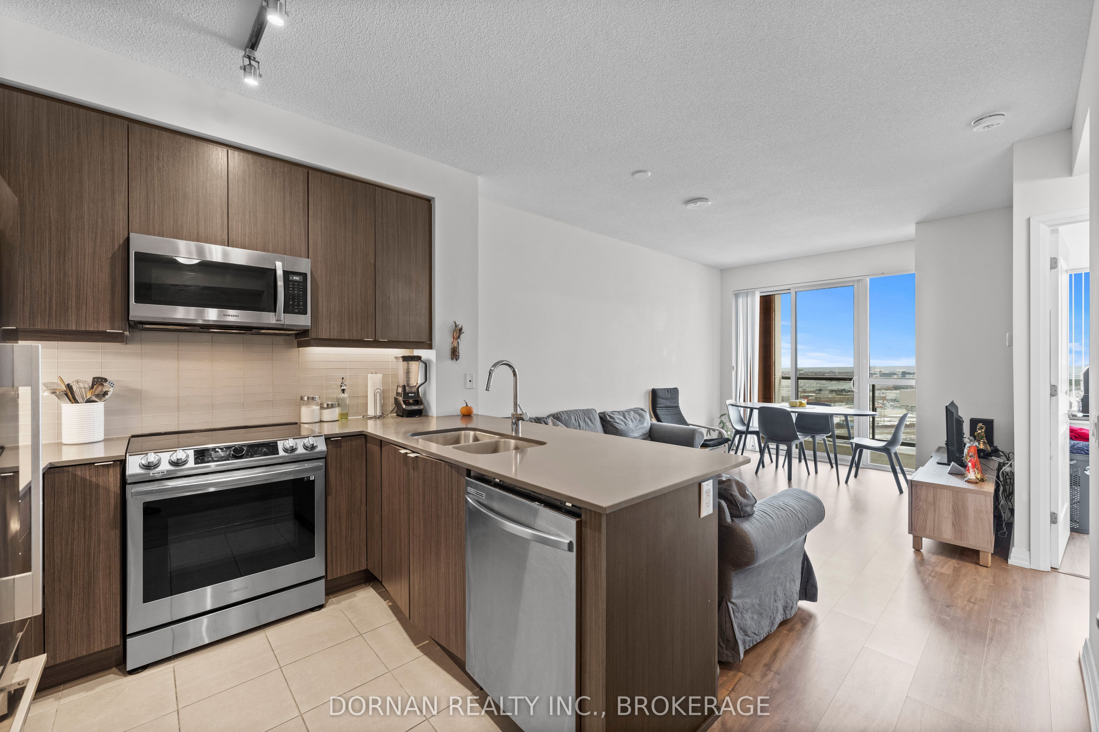 50 Thomas Riley Road 1503