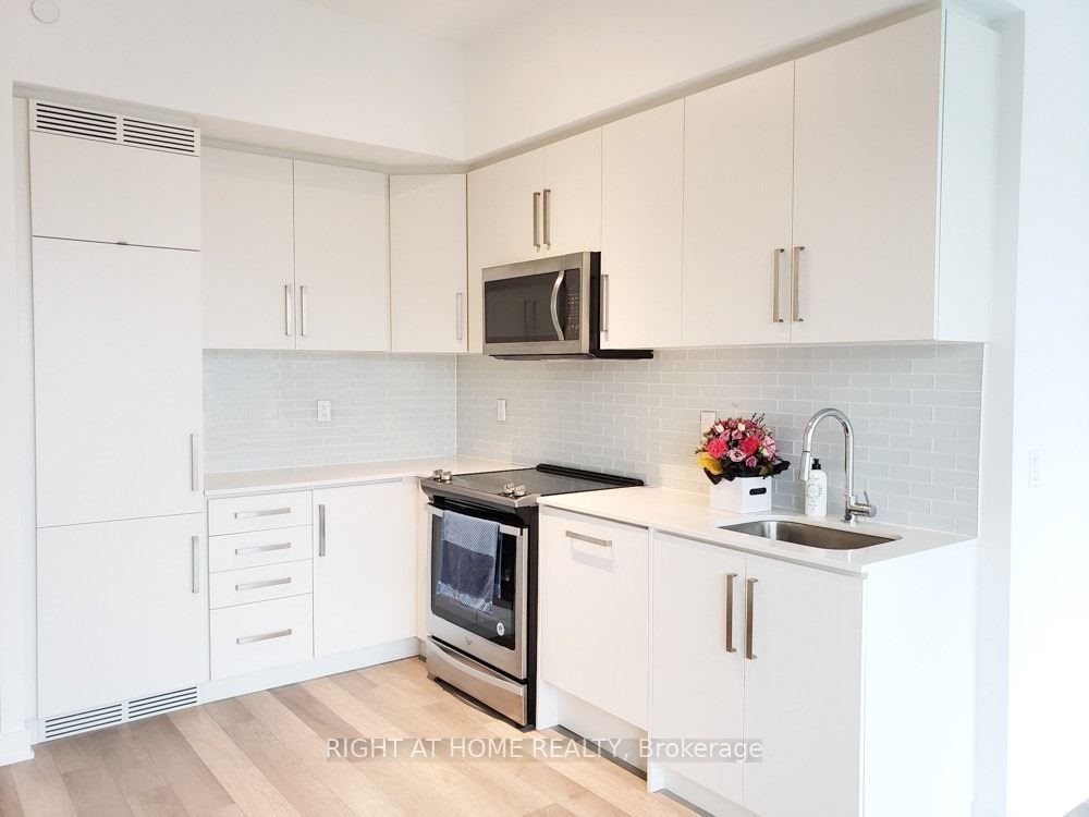 5180 Yonge Street 1405