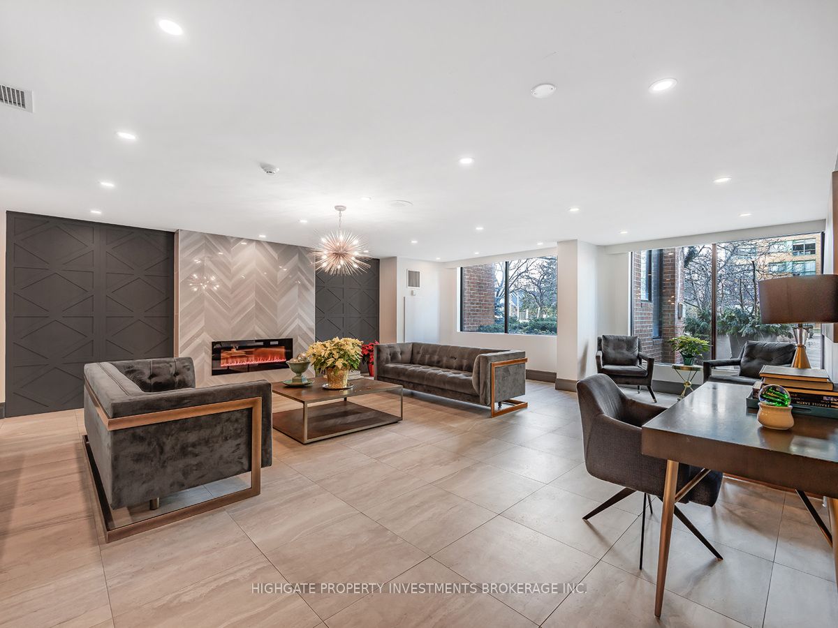 1270 Maple Crossing Boulevard 1203