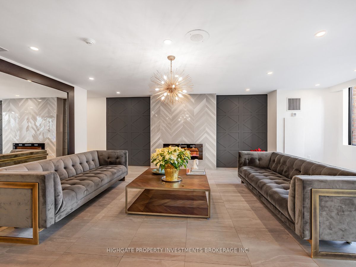 1270 Maple Crossing Boulevard 1203