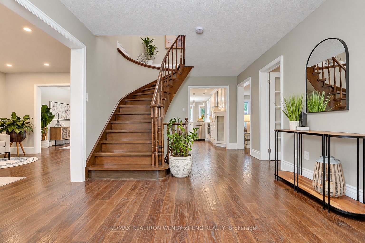 22 West Side Drive
