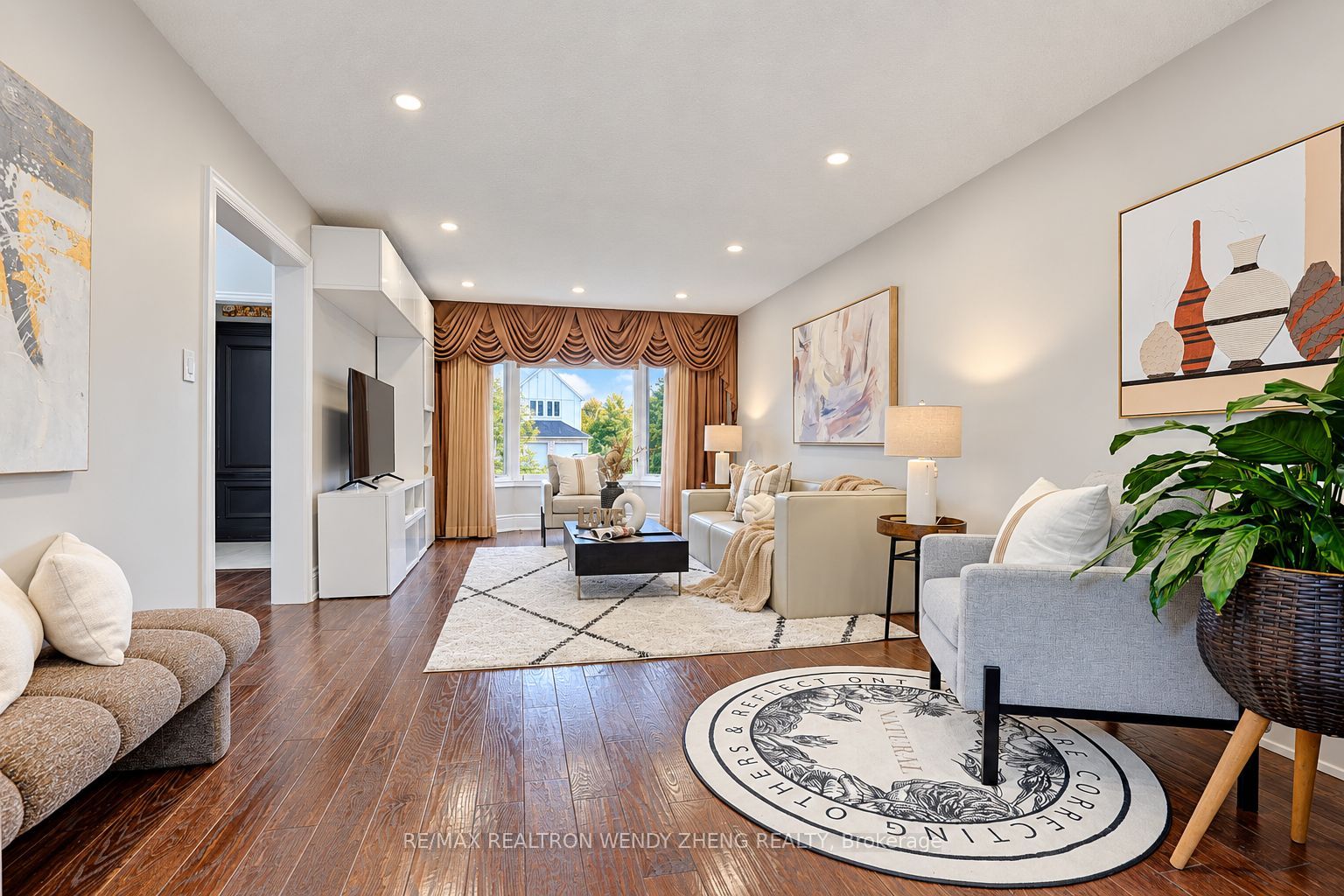 22 West Side Drive
