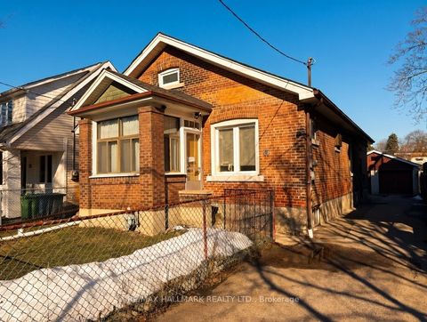 51 Alton Avenue Toronto ON M4L 2M3