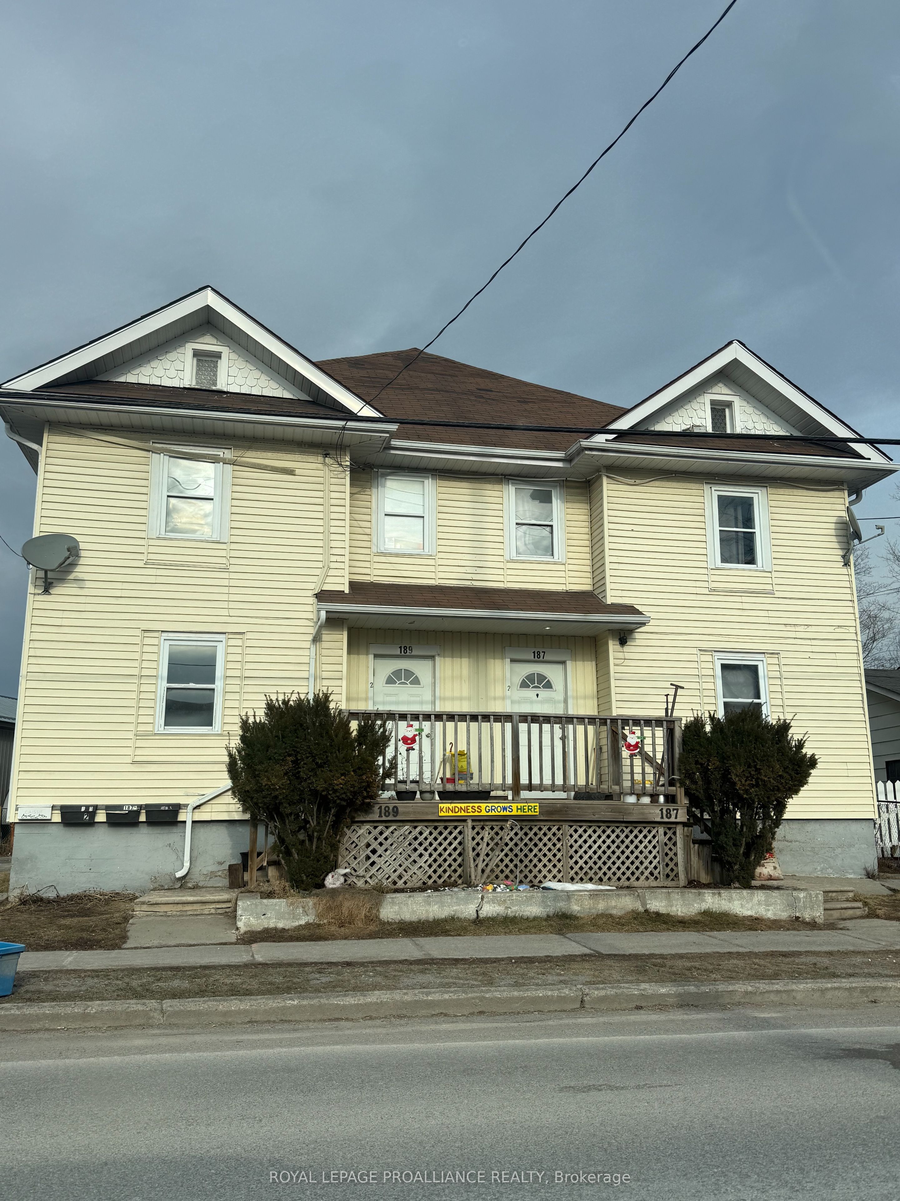 Photo 1 of 13 — 187-189 Byron Street, Quinte West, ON K8V 2Y7