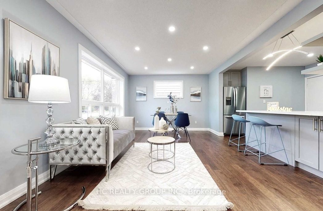 101 Cartier Crescent