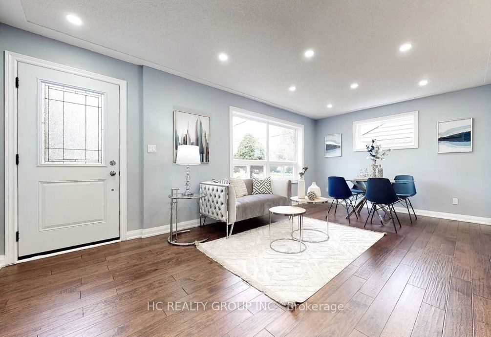 101 Cartier Crescent