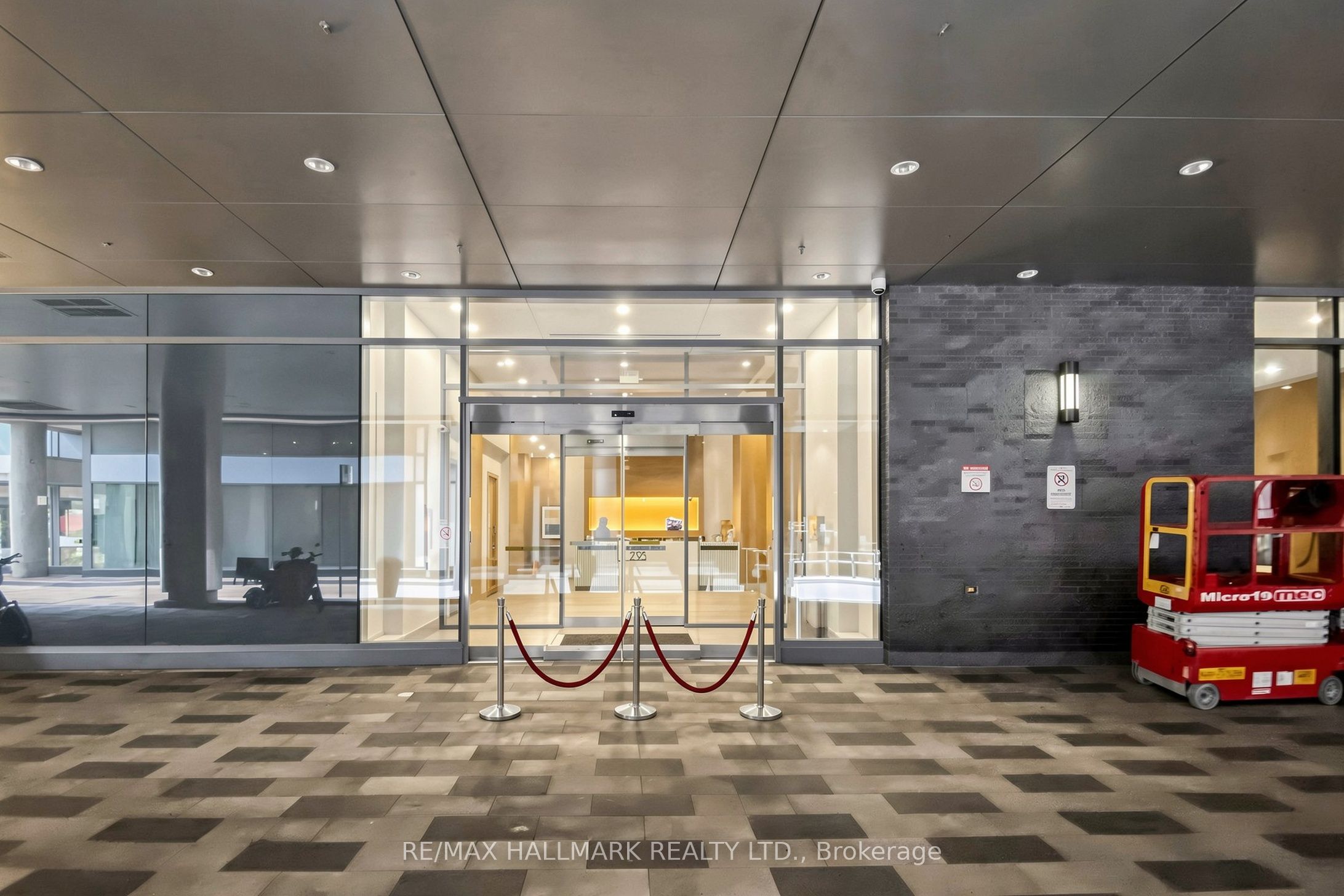 295 Adelaide Street W 313