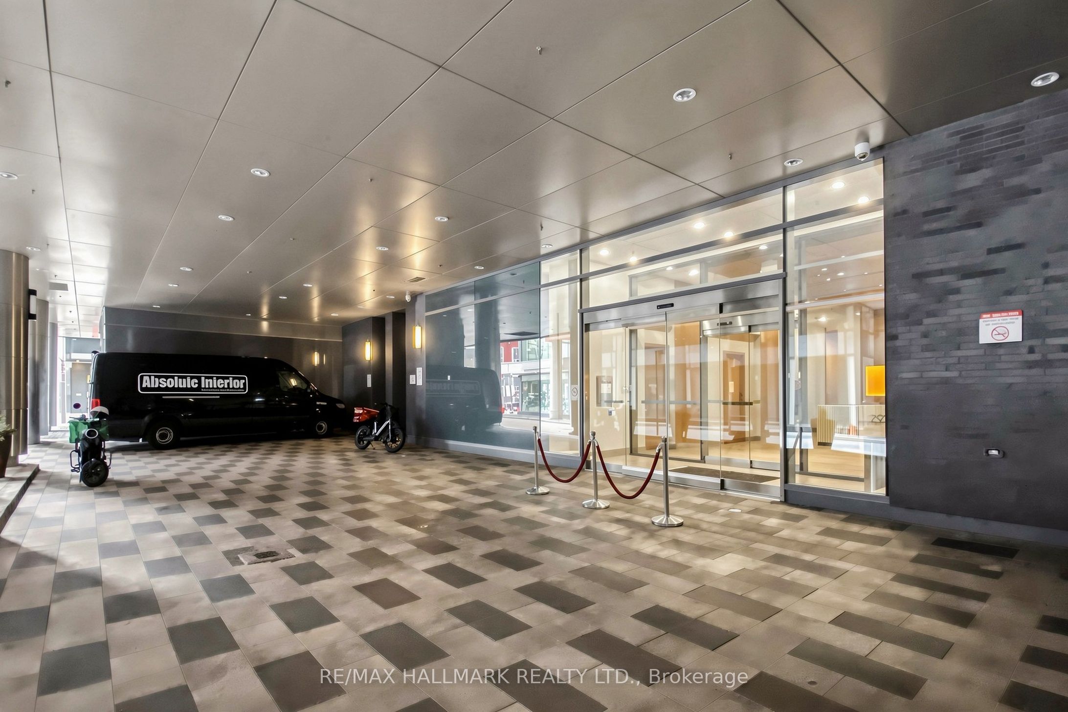 295 Adelaide Street W 313