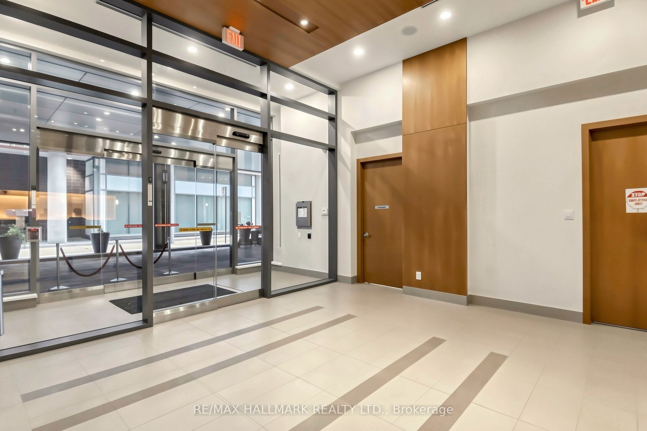 295 Adelaide Street W 313