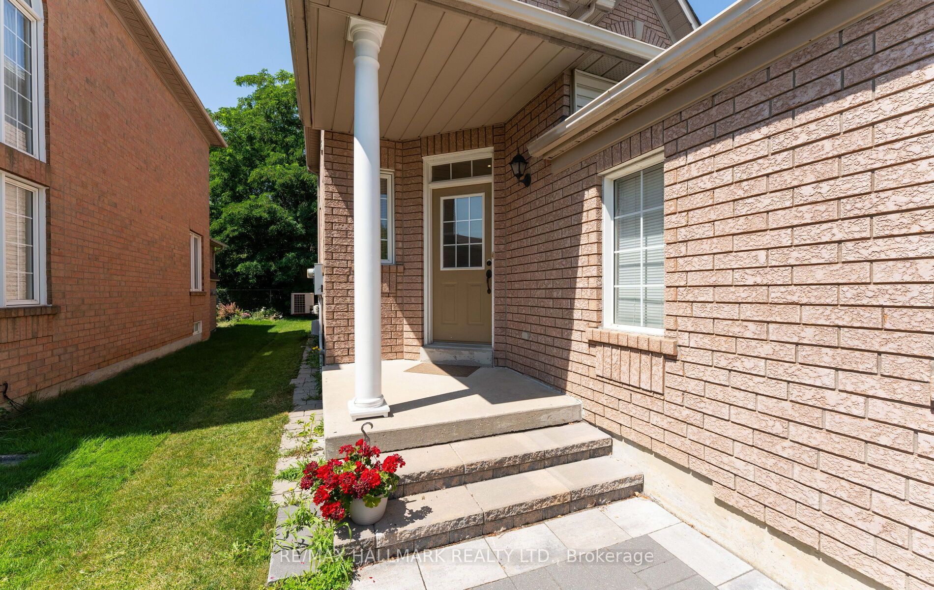 17 Rushingbrook Drive