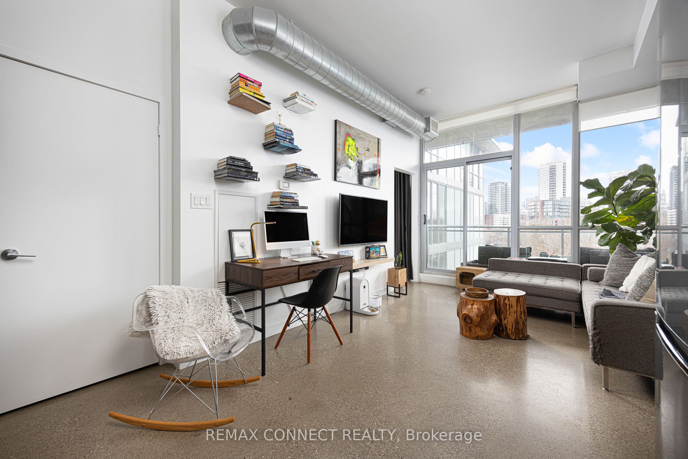 510 King Street E 708