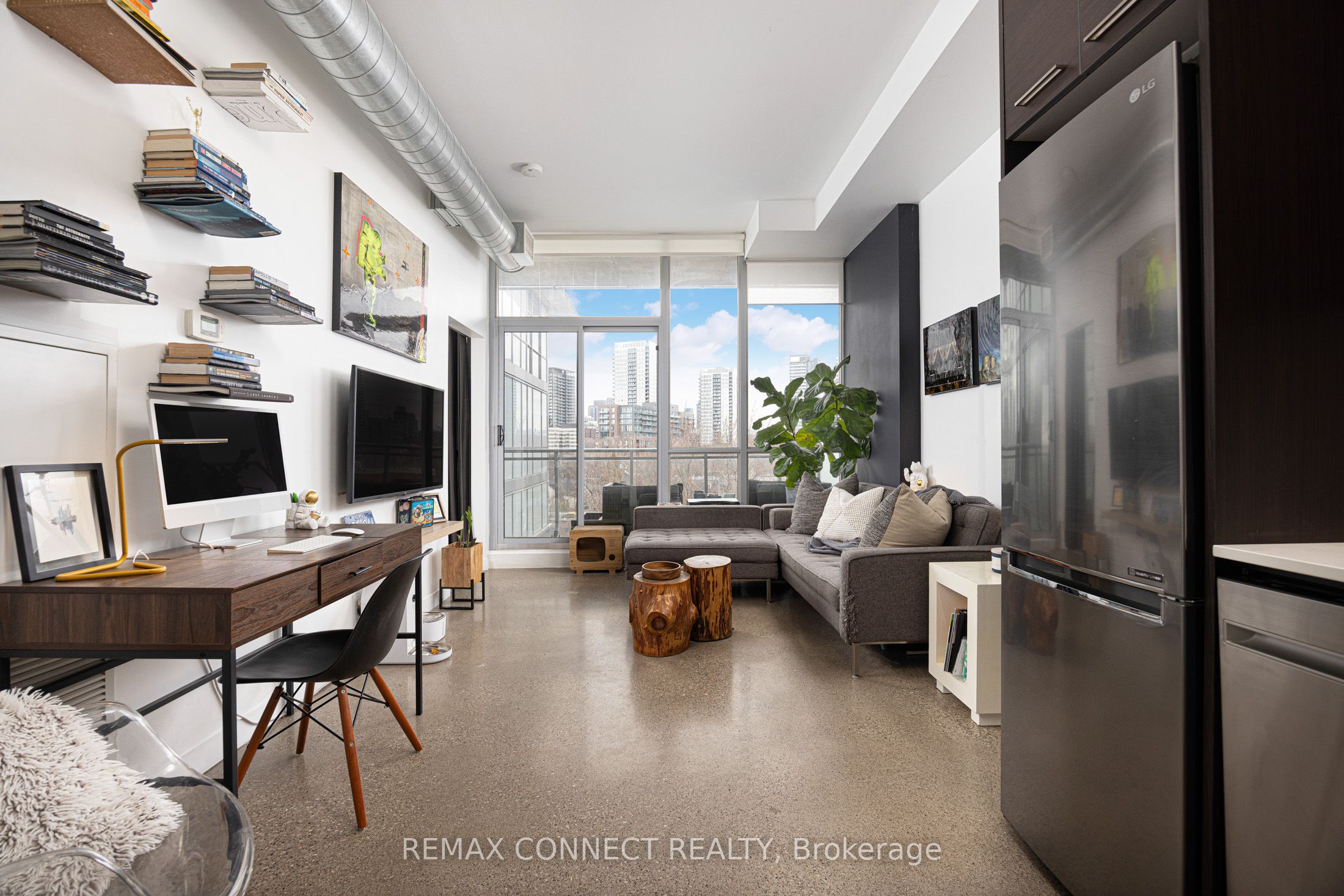 510 King Street E 708