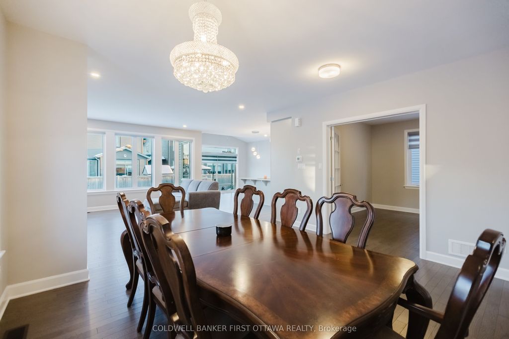 Photo of 896 Sendero Way, Stittsville - Munster - Richmond, ON K2S 2W8 (MLS # X12790968)