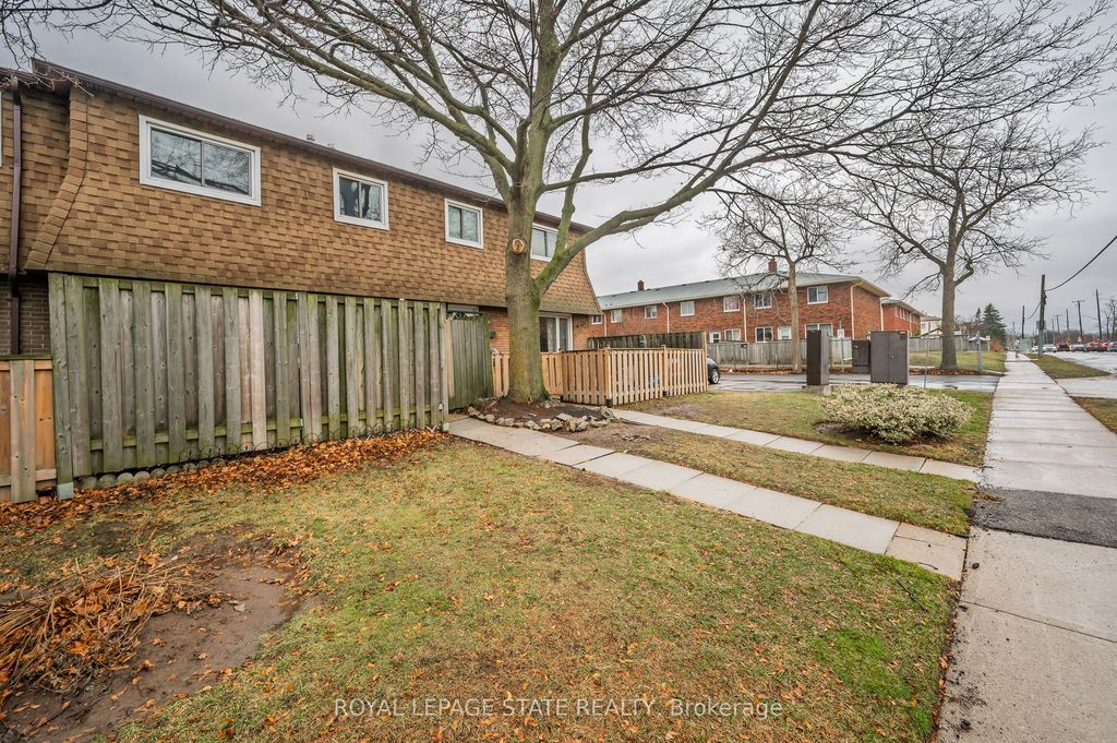 Photo of 165 Limeridge Road W #2, Hamilton, ON L9C 2V4 (MLS # X12701572)