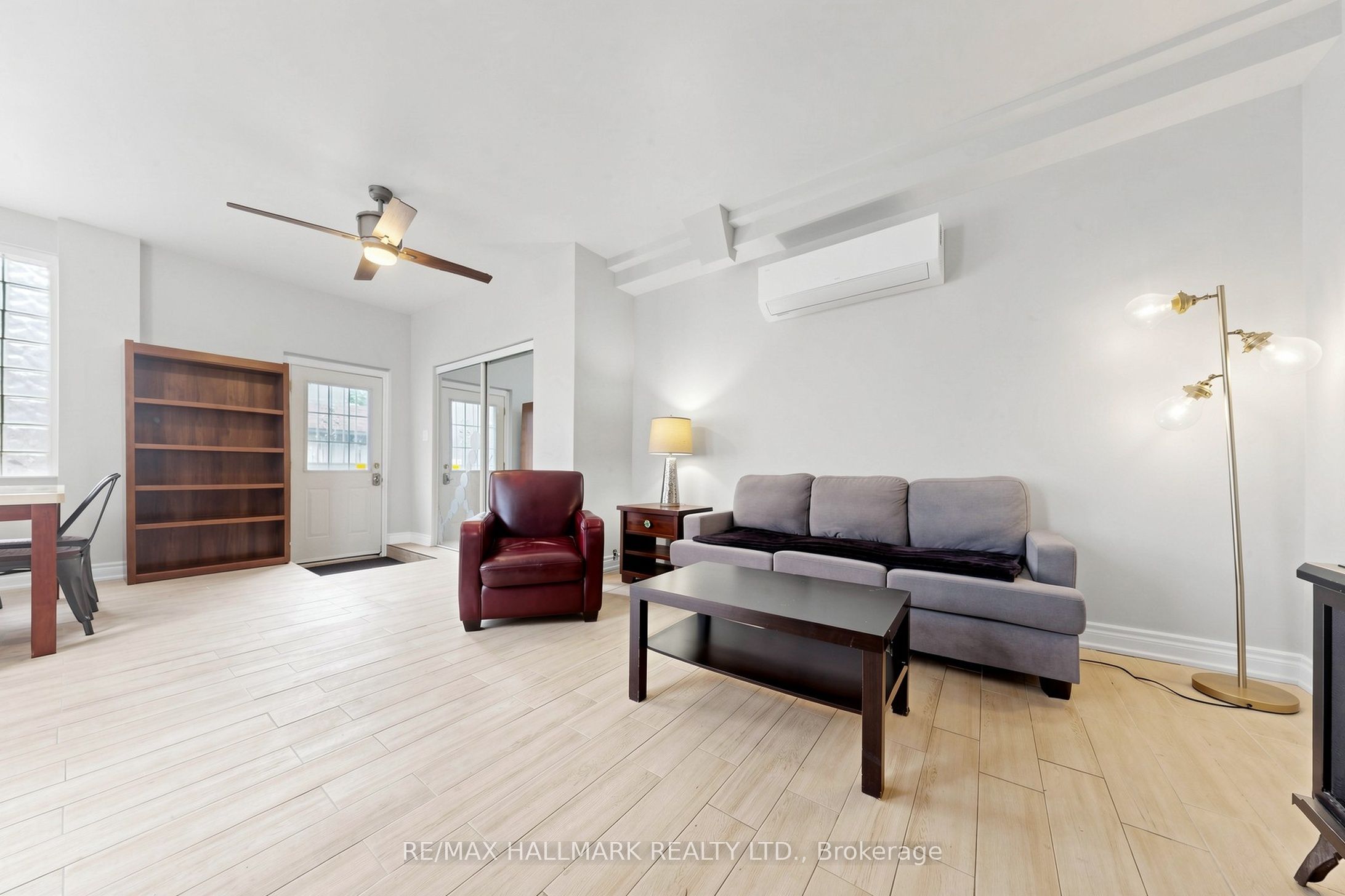 Photo 1 of 32 — 856B Millwood Road, Toronto, ON M4G 1W6