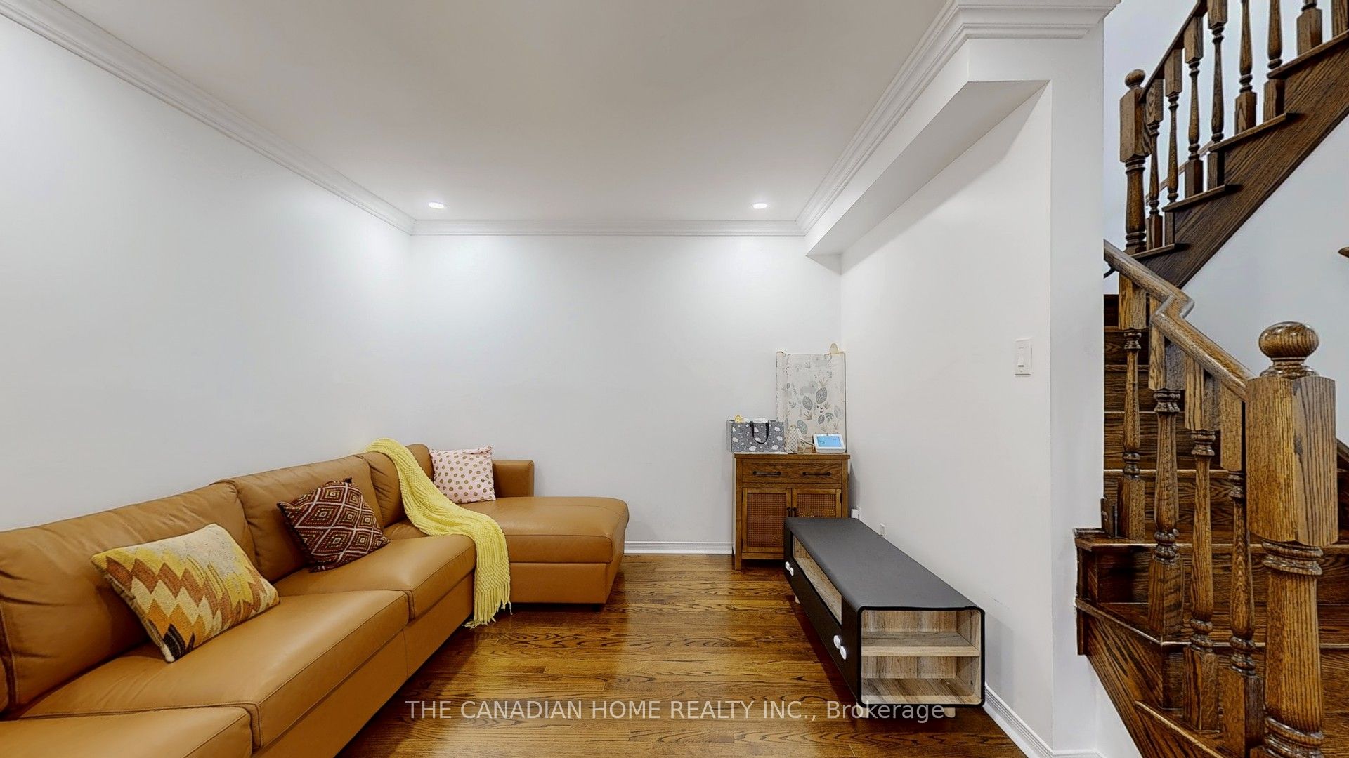 2128 Glenhampton Road
