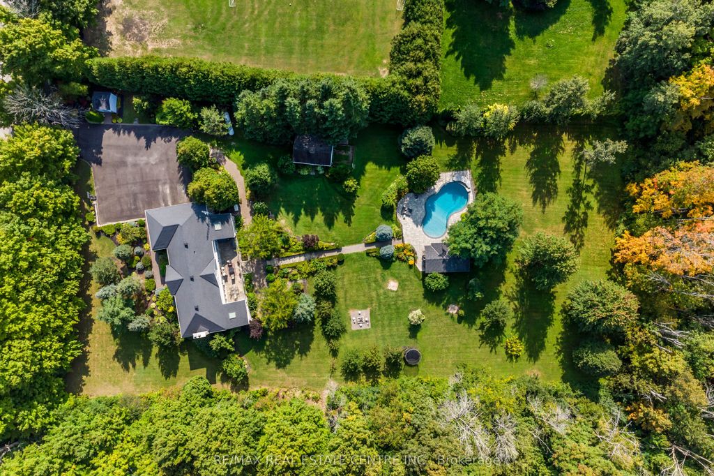 Photo of 4220 Ennisclare Drive, Milton, ON N0B 2K0 (MLS # W13088030)