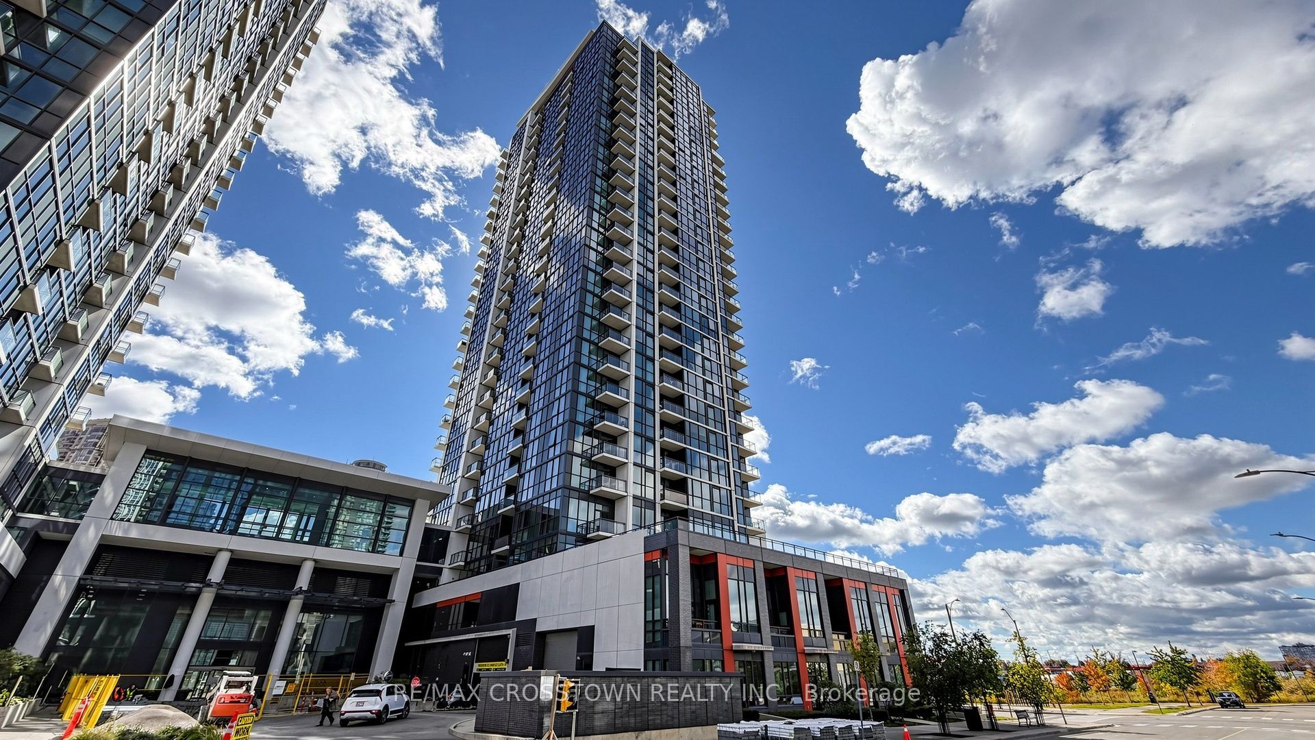 75 Eglinton Avenue W 402