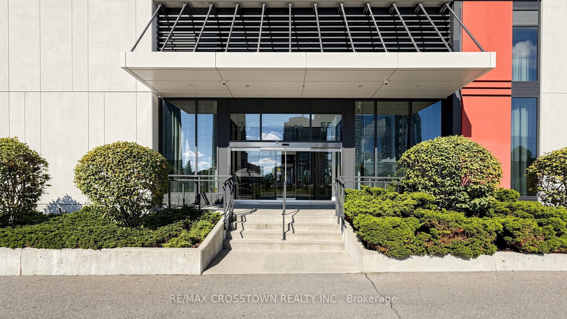 75 Eglinton Avenue W 402