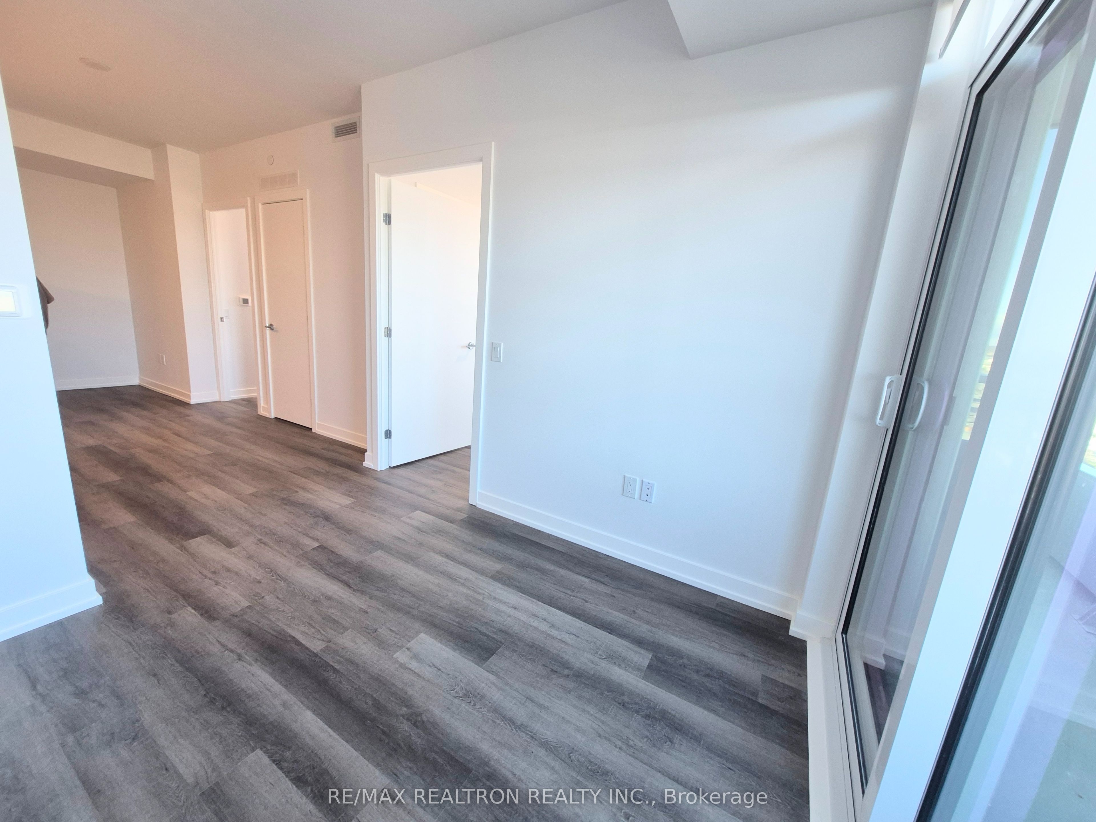 5 Meadowdale Road 1802