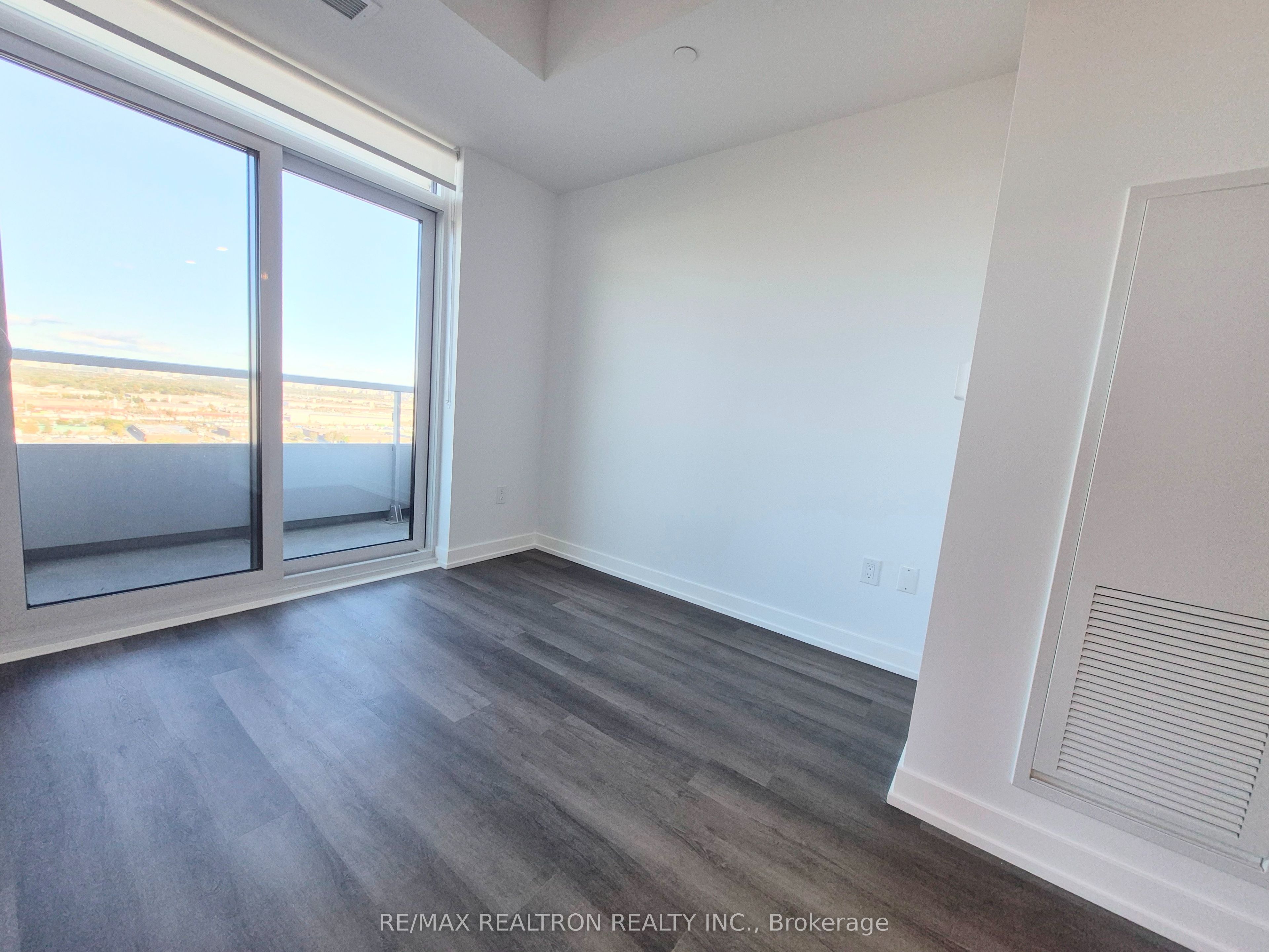 5 Meadowdale Road 1802
