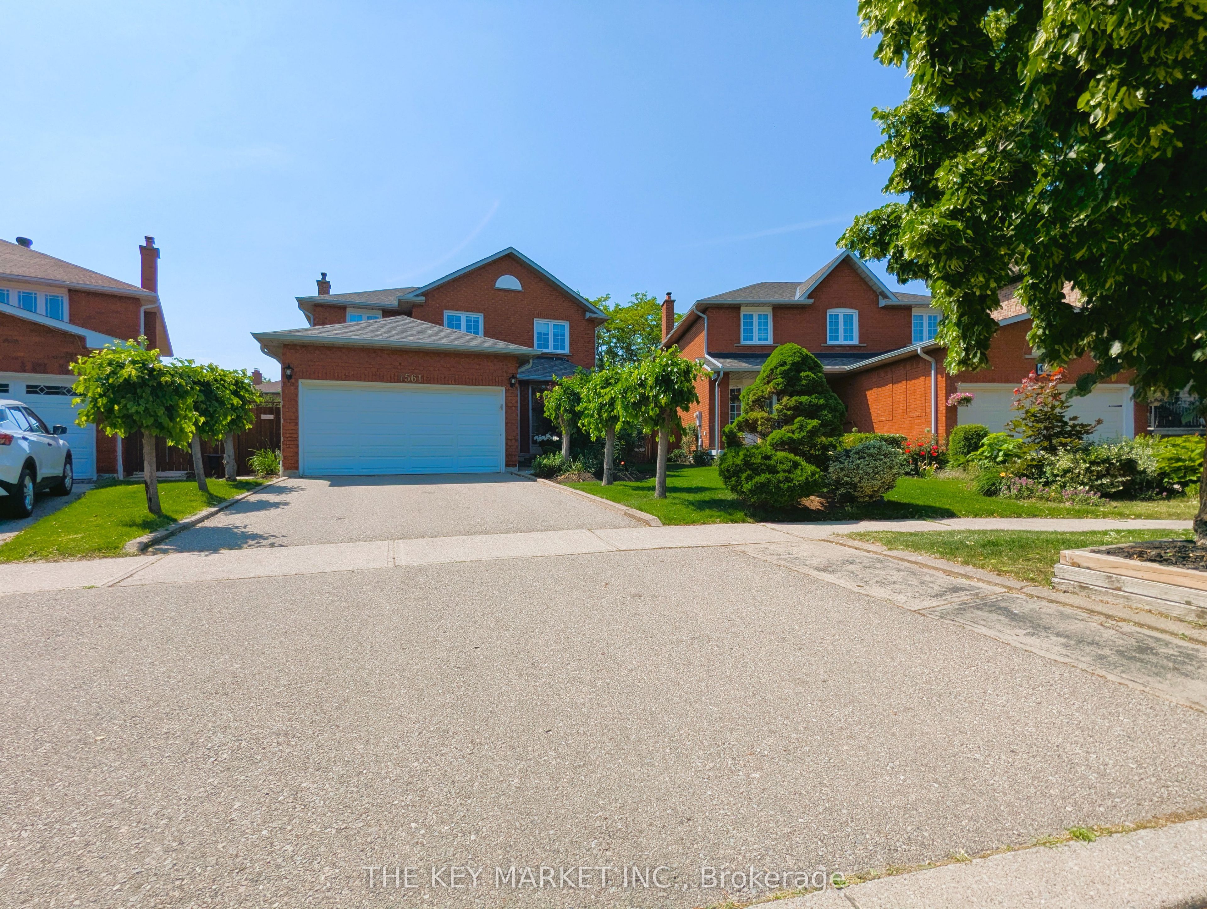4561 Gladebrook Crescent