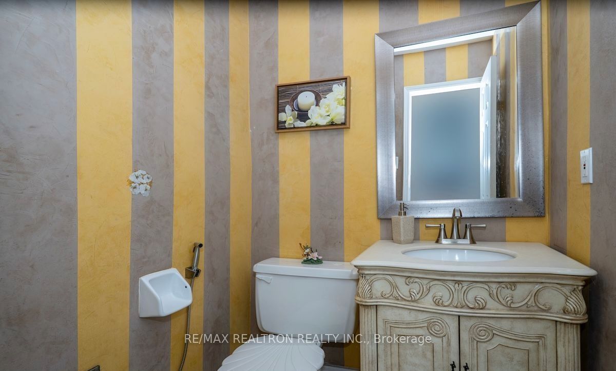 85 Glen Crescent Main Floor