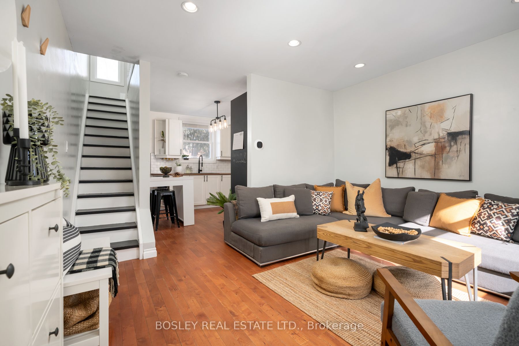 24 Queensdale Avenue