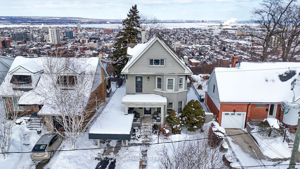 Photo of 47 Mountain Park Avenue, Hamilton, ON L9A 1A1 (MLS # X12751610)