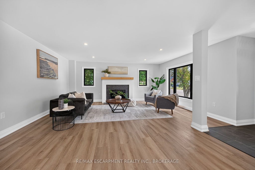 Photo of 27 Church Street E, Norfolk, ON N4B 1T2 (MLS # X13558932)