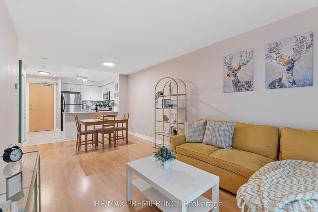 Photo of 212 Eglinton Avenue E #307, Toronto, ON M4P 0A3 (MLS # C12995614)