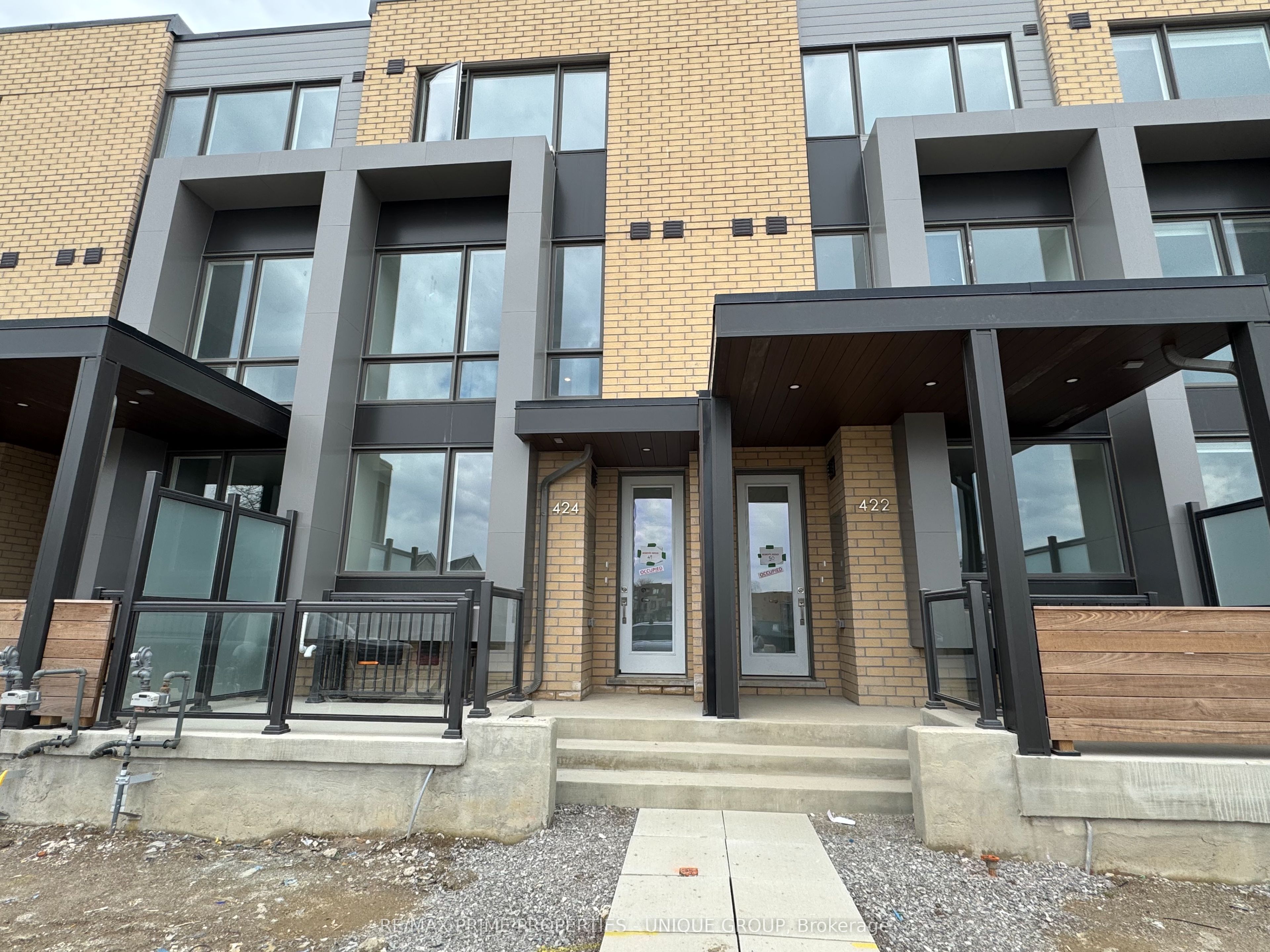 Photo 1 of 16 — 424 Lawrence Heights Way Basement, Toronto, ON M6A 0E8