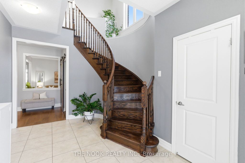 Photo of 2507 Standardbred Drive, Oshawa, ON L1H 7K4 (MLS # E12655134)