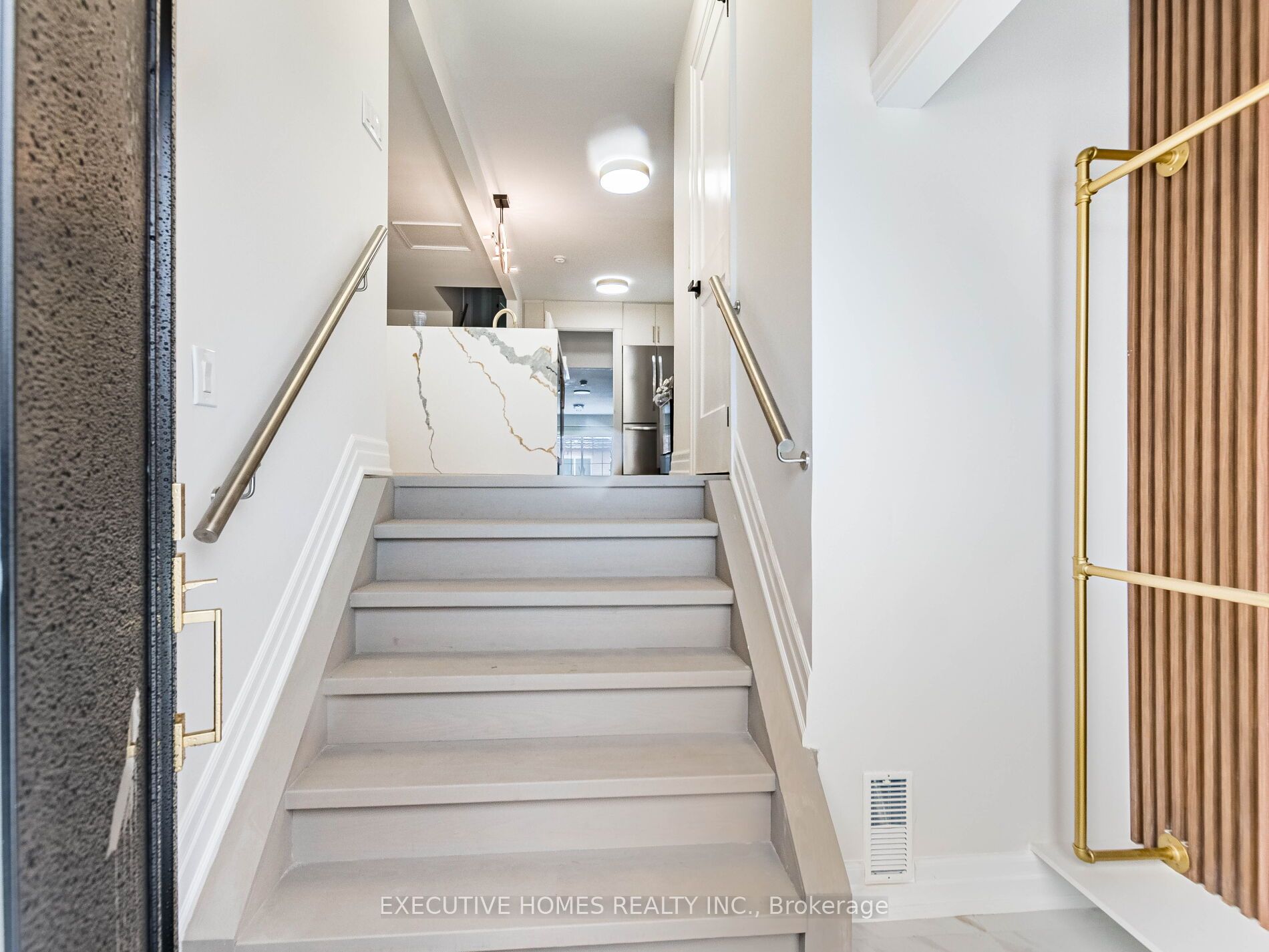 2685 Windjammer Road