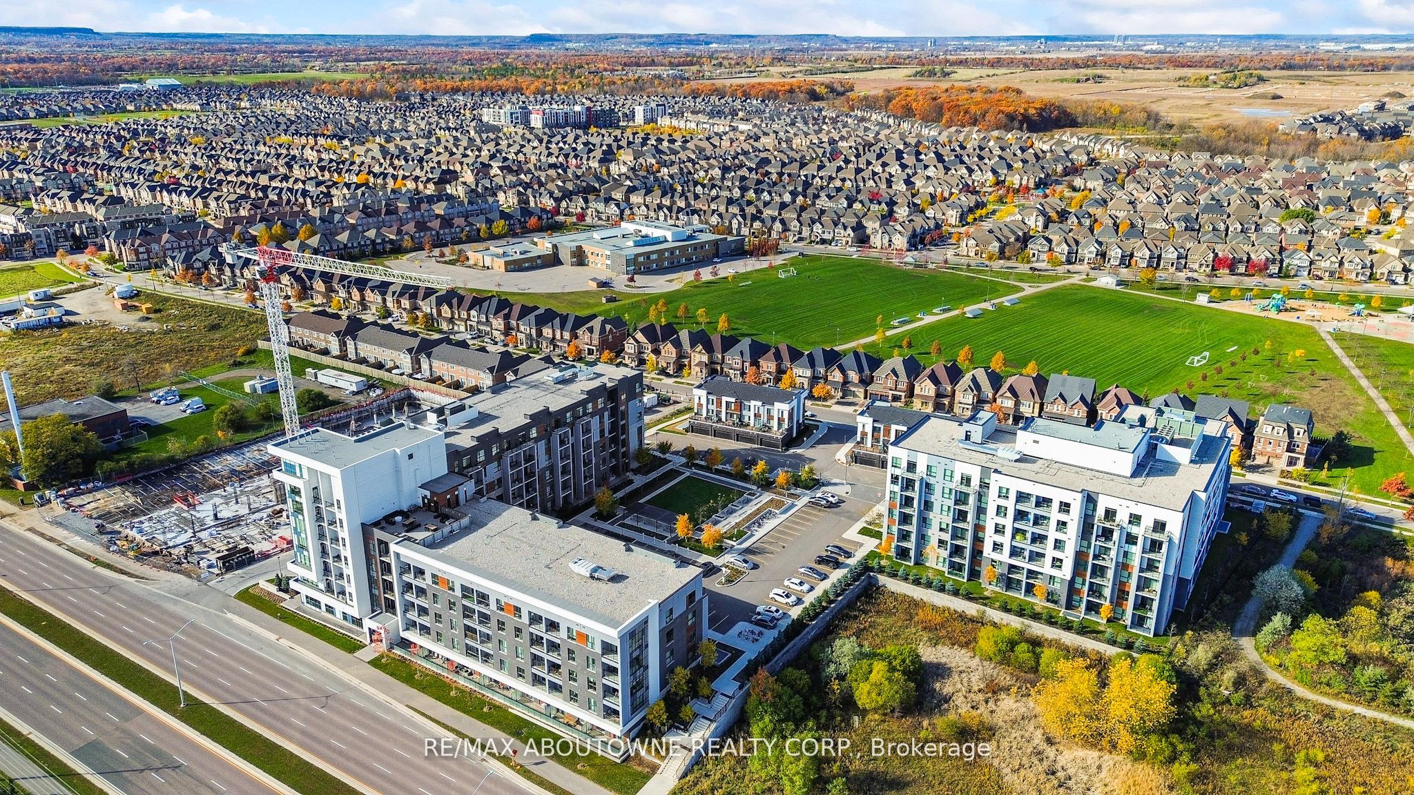 95 Dundas Street W 004