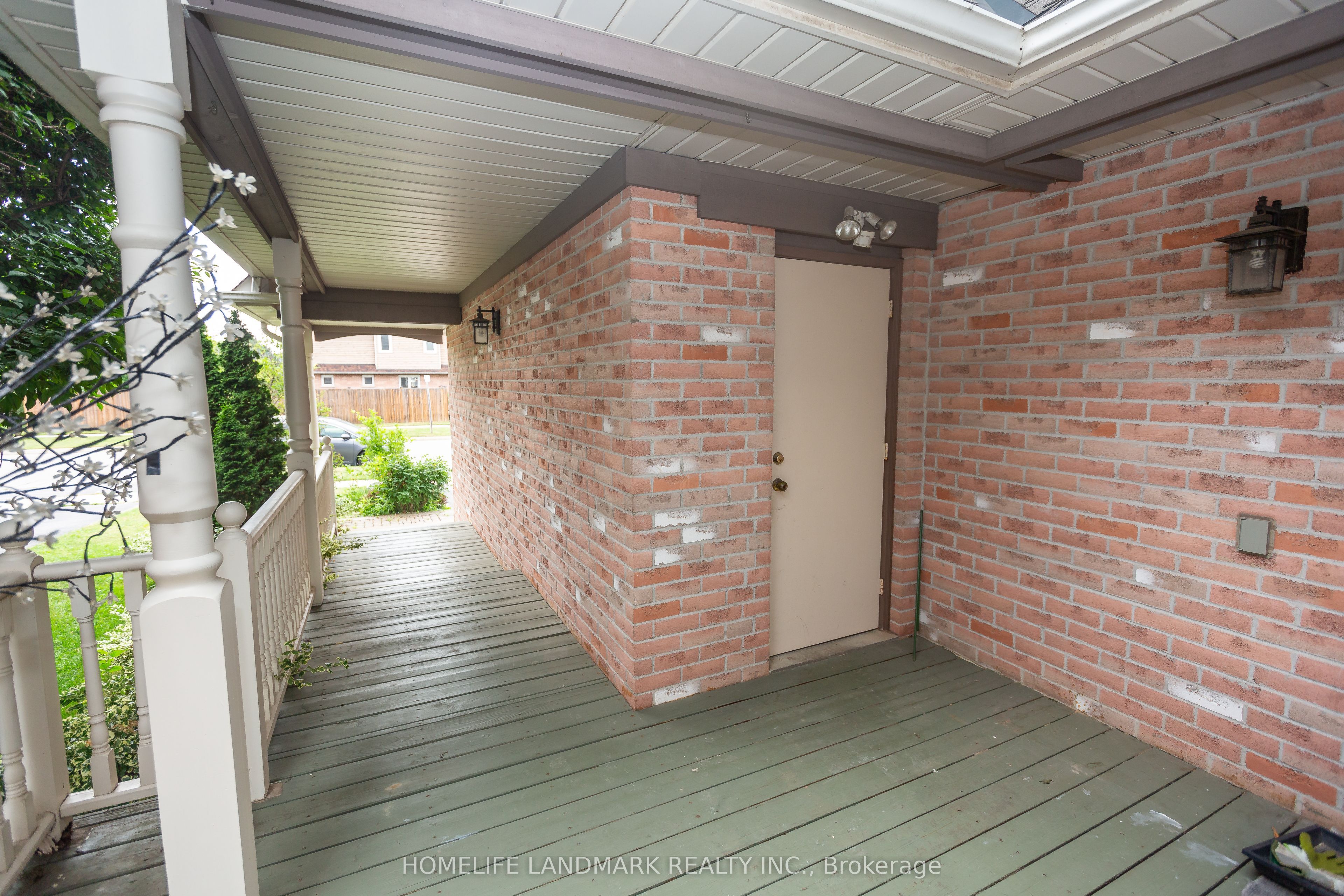 5722 Greensboro Drive