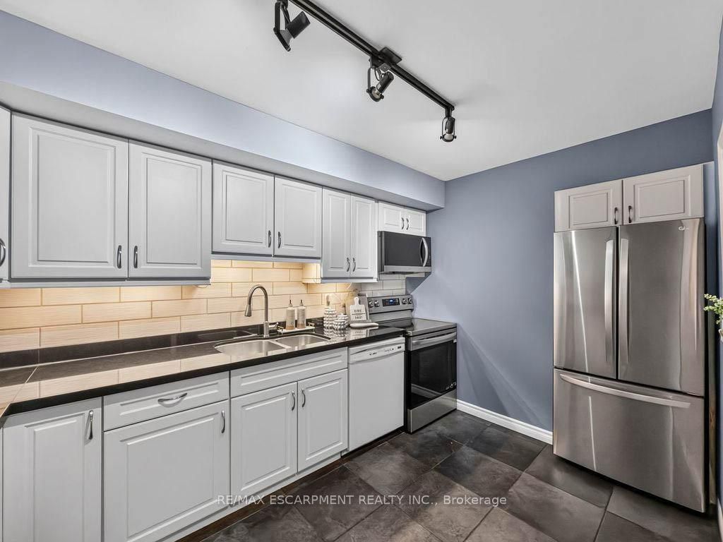 Photo of 2 Valhalla Inn Road #227, Toronto, ON M9B 6C3 (MLS # W13574932)